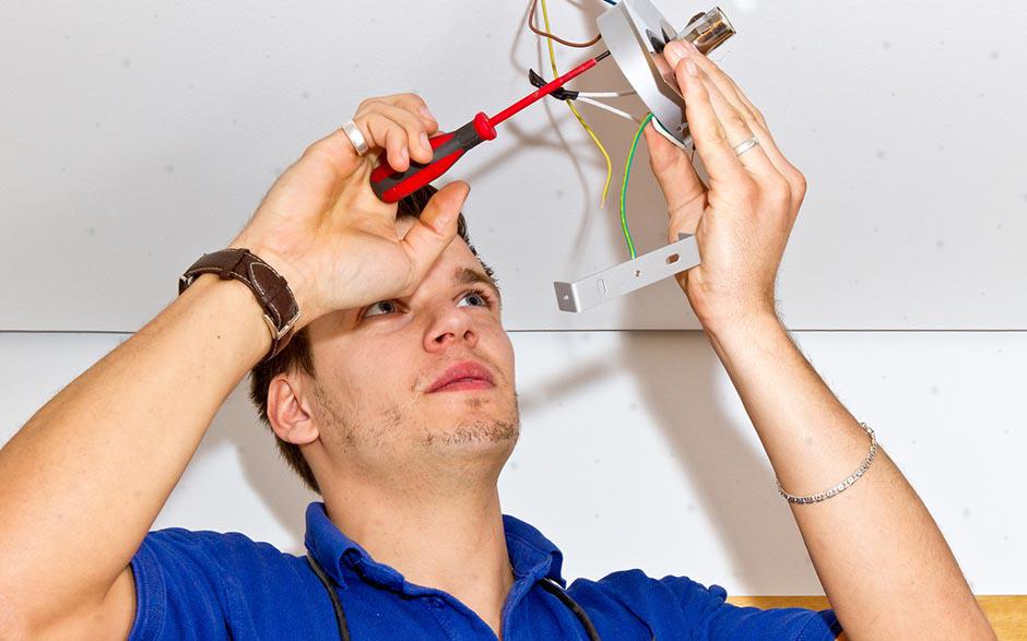 électricien de maintenance Versailles