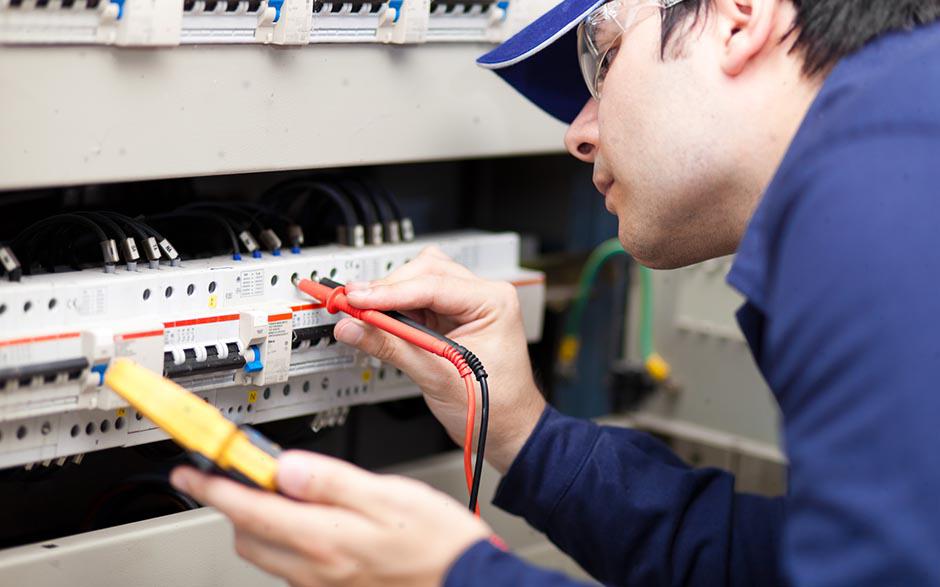 électricien de maintenance Versailles