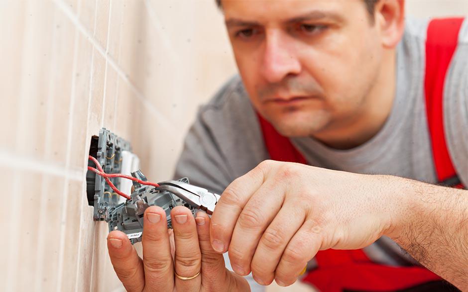 électricien de maintenance Versailles